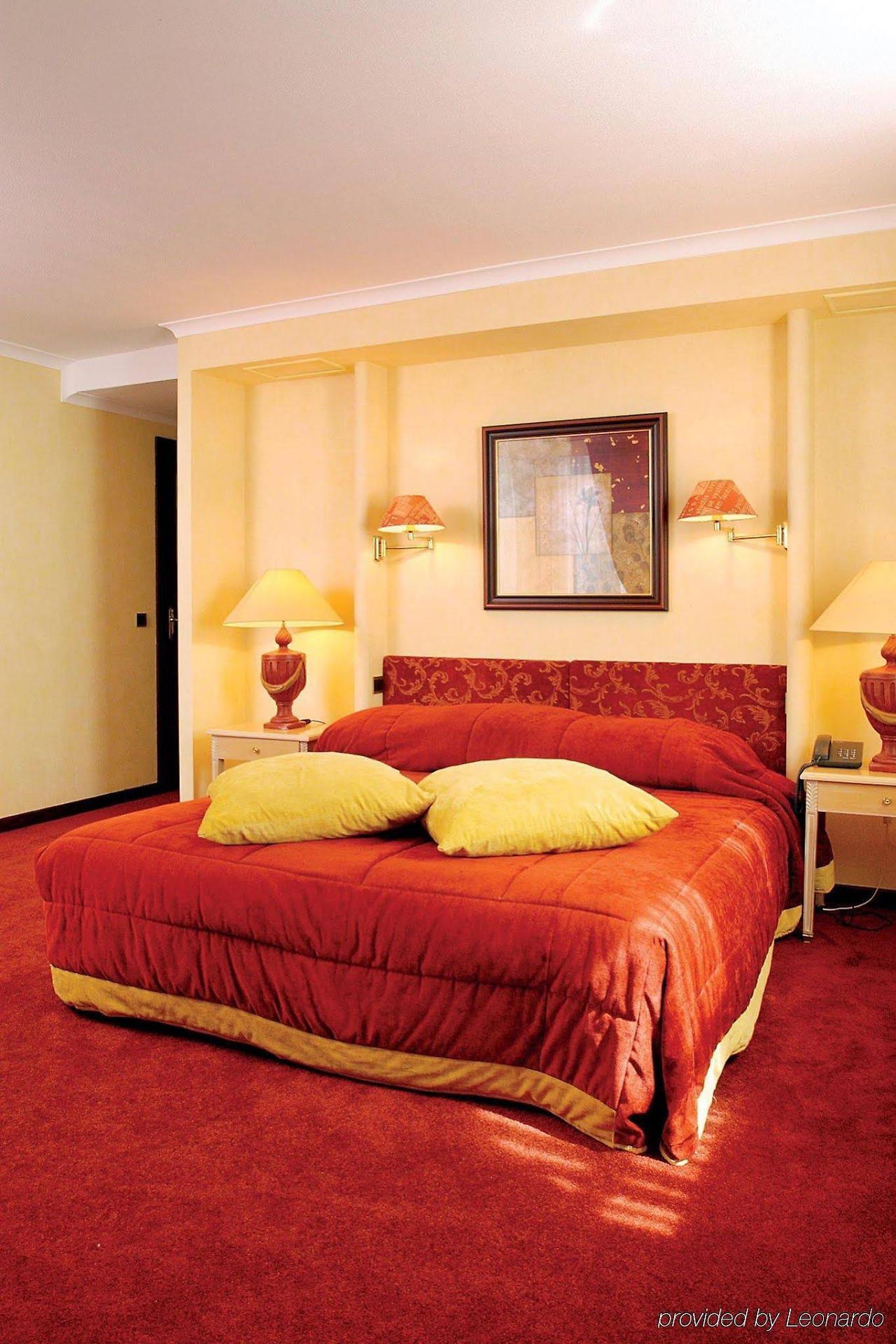 Fletcher Hotel Auberge De Kieviet Wassenaar Esterno foto