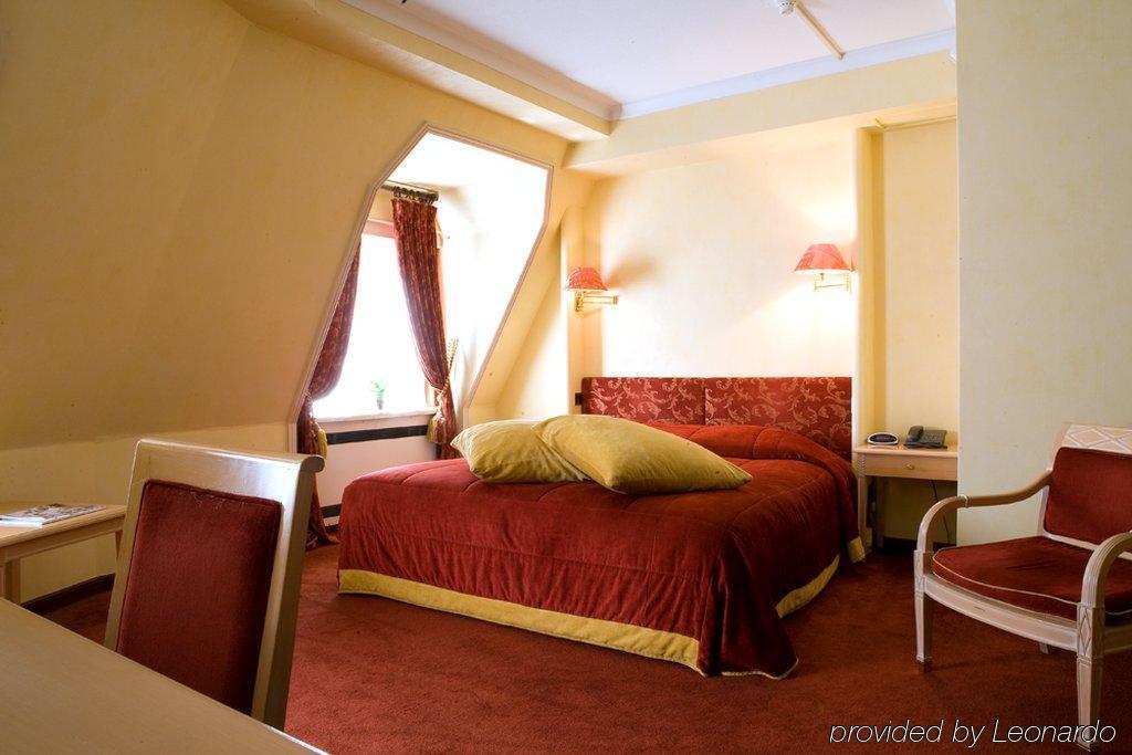 Fletcher Hotel Auberge De Kieviet Wassenaar Esterno foto